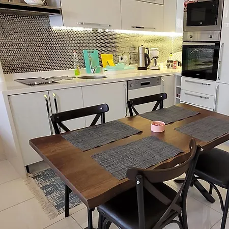 Apartman Kestel Moda Marine *